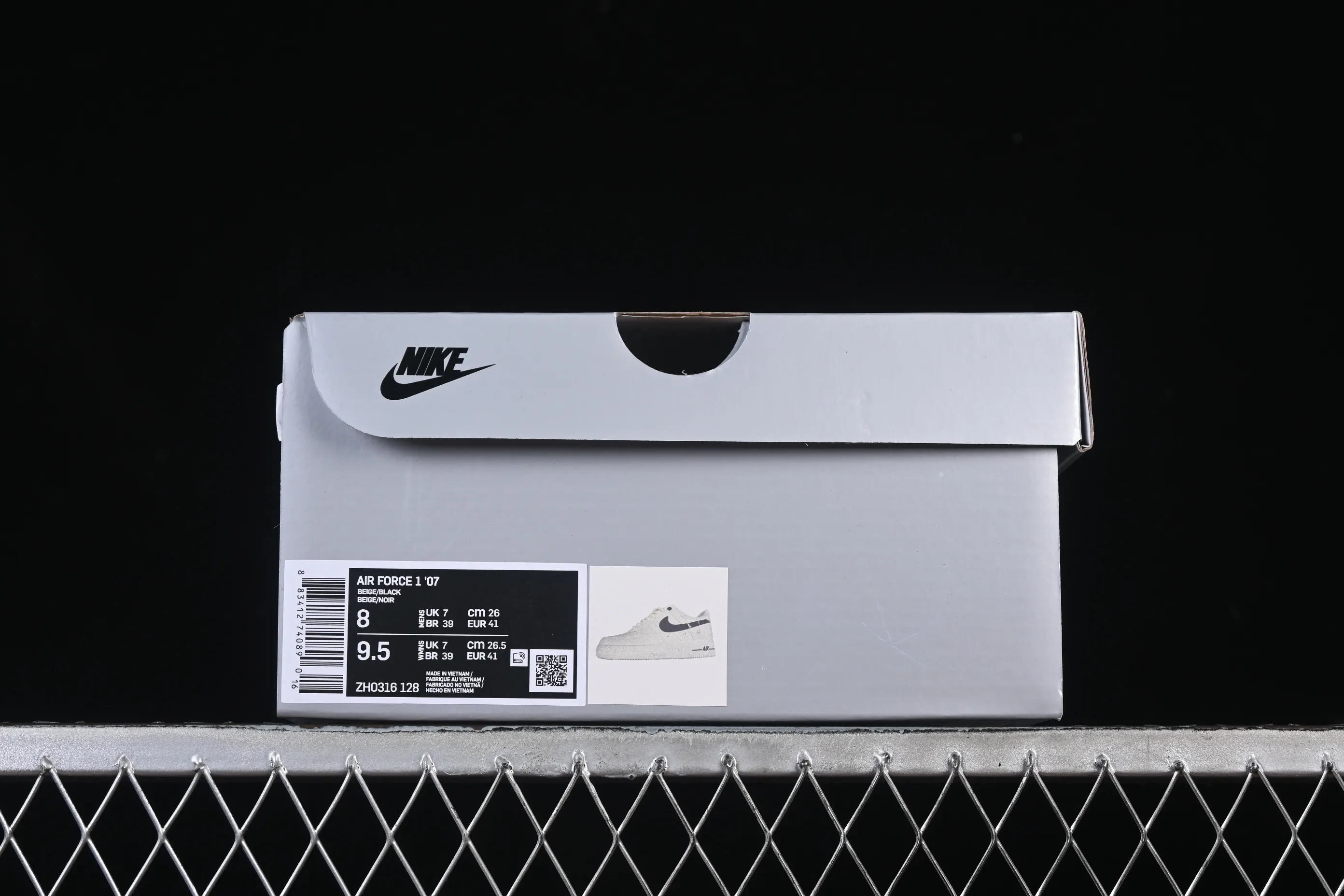 All categories Nk Air Force 1 Air Force series Nk Air Force 1 Low Air Force low-top Nike Air Force 1'07 Low joint white and black Air Force 1 low-top casual sneakers ZH0318-128